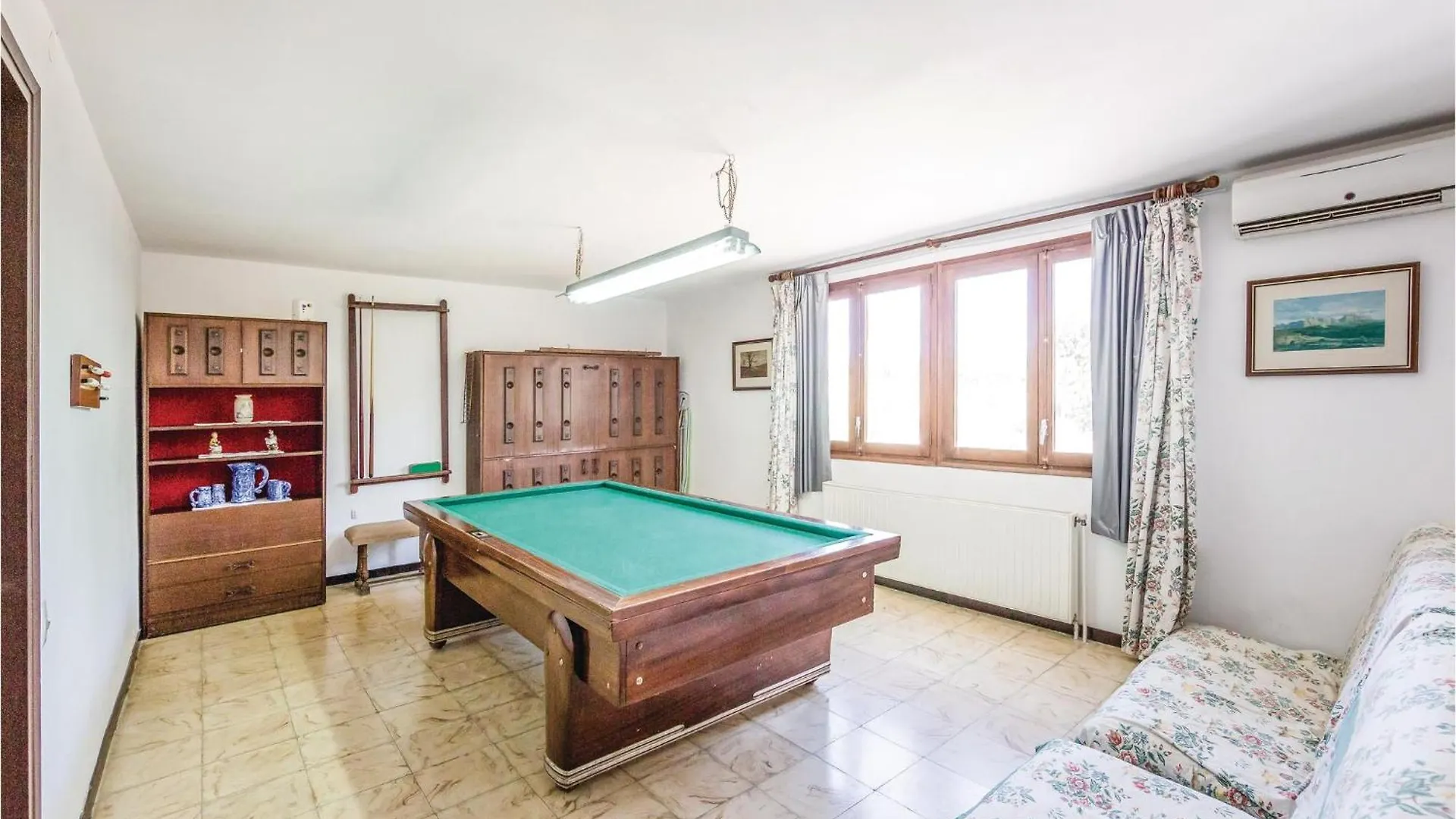 6 Bedroom Gorgeous Home In Riudoms