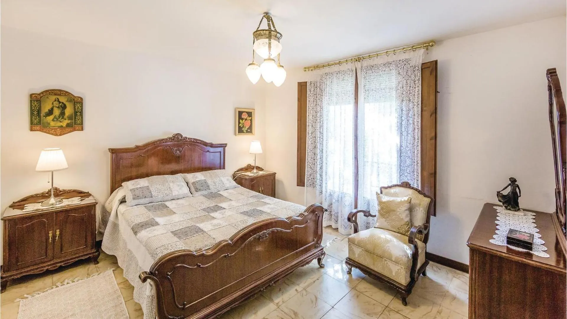 6 Bedroom Gorgeous Home In Riudoms