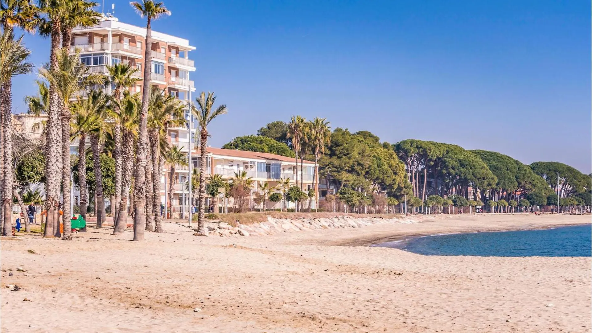 Holiday home 6 Bedroom Gorgeous Home In Riudoms